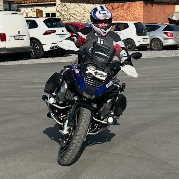 Stephan Hasenschar mit seiner BMW 1250 GS