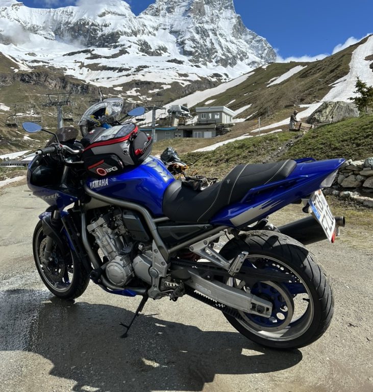 Motorrad in den Dolomiten