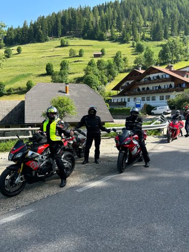 Motorräder in Gais, Montassilone