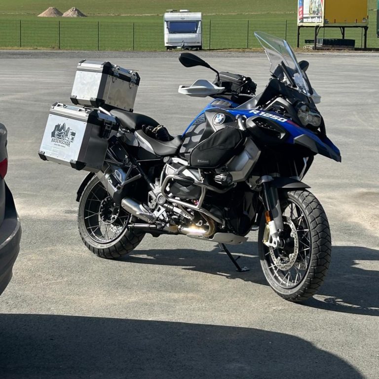 Motorrad des Inhabers von easy bike travels